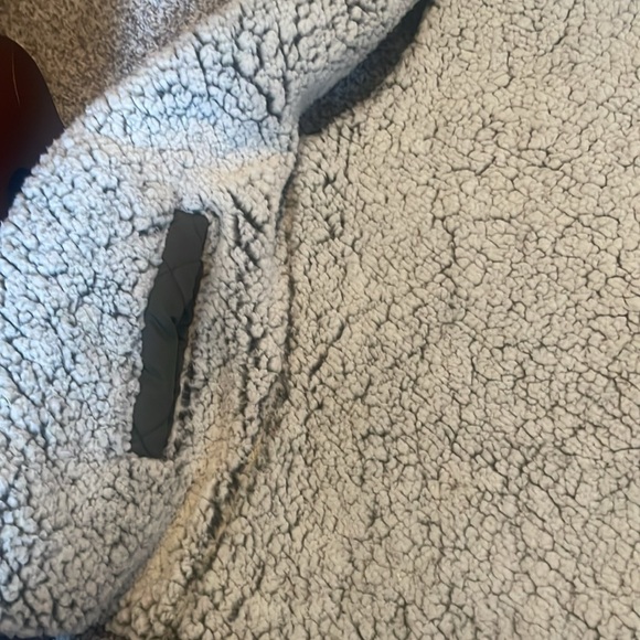 Reversible vest - Picture 2 of 5